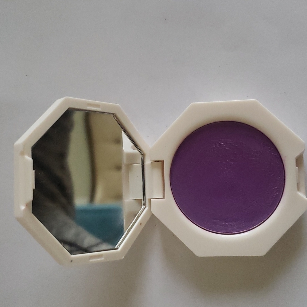 Fenty Beauty Cheeks out Freestyle Cream Blush